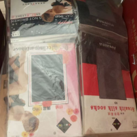 2000多雙庫存絲襪處理